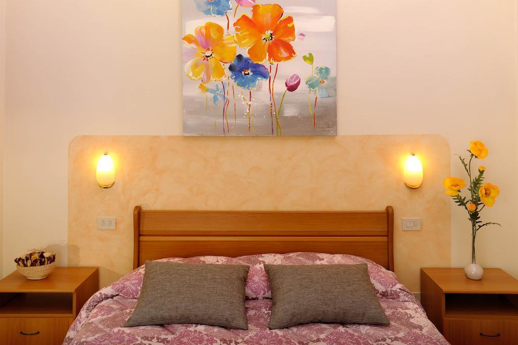 Hotel Le Rondini Riccò del Golfo di Spezia Zimmer foto